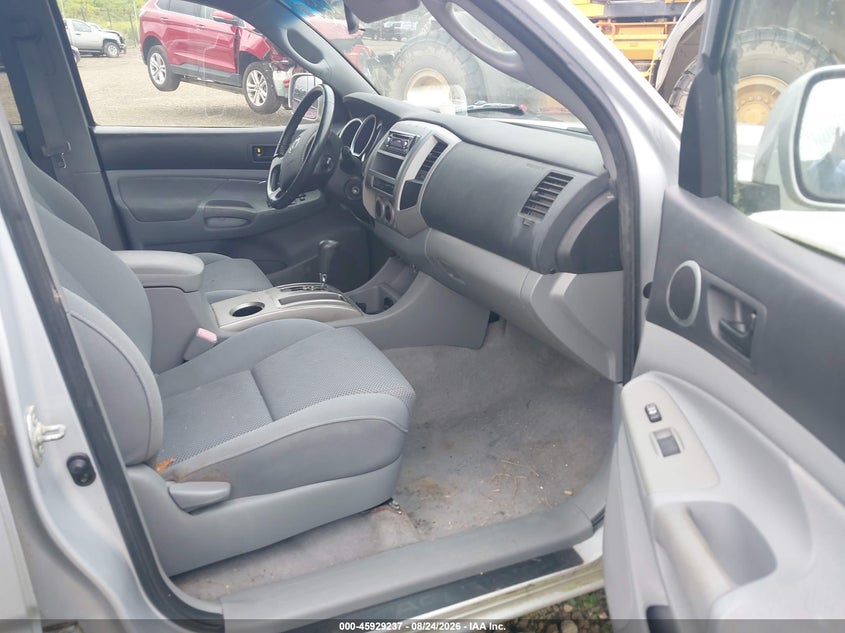 2006 TOYOTA TACOMA auction photo 5
