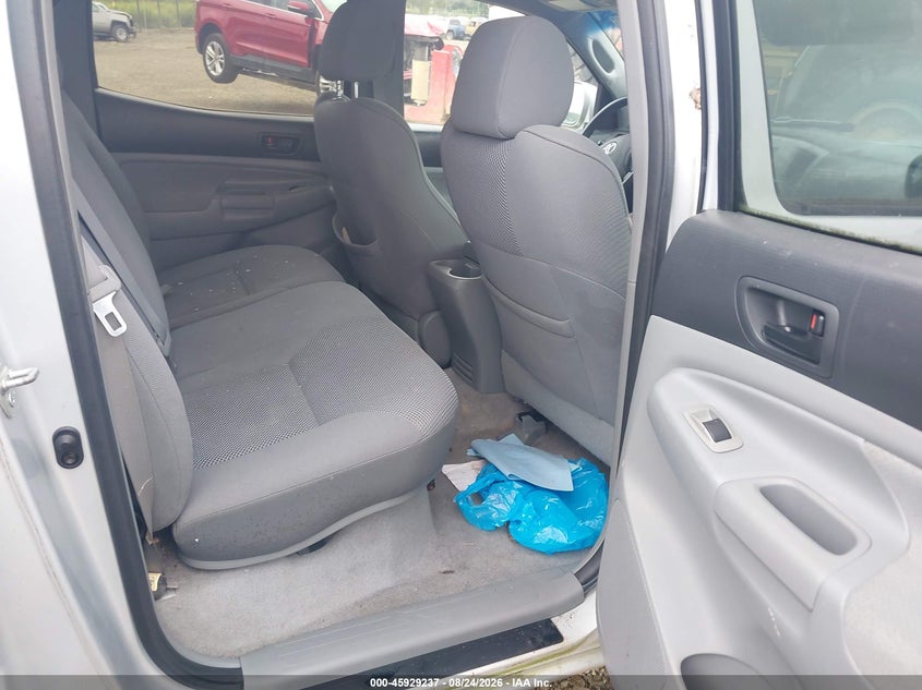 2006 TOYOTA TACOMA auction photo 8