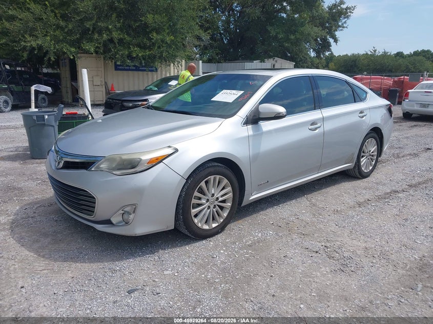 2013 TOYOTA AVALON HYBRID auction photo 2
