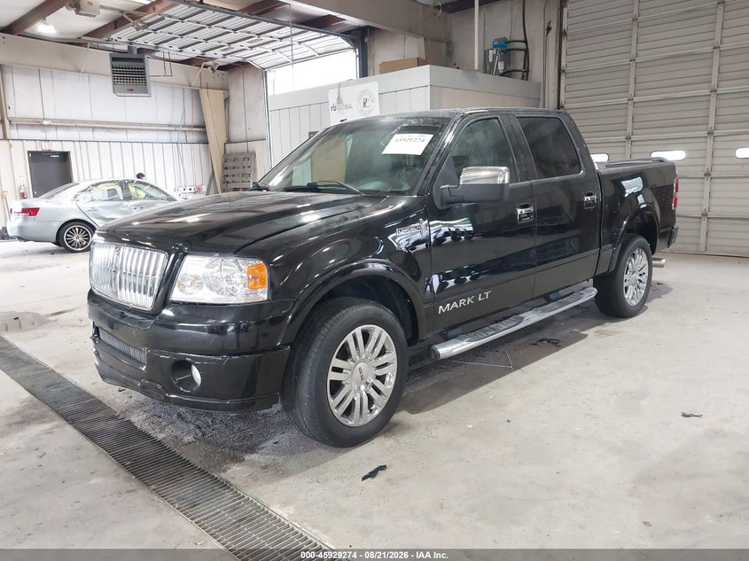 2008 Lincoln Mark LT, Right Front, IAAI, VIN 5LTPW18548FJ04175 — photo 2