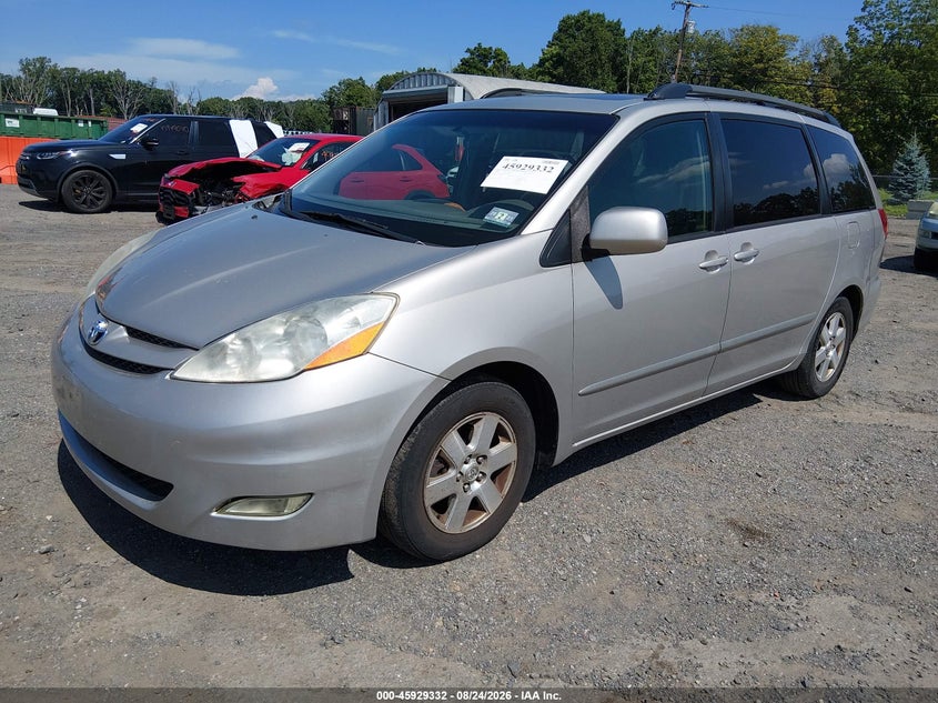 2008 Toyota Sienna, Затоплення, IAAI, VIN 5TDZK22C98S171861 — фото 2