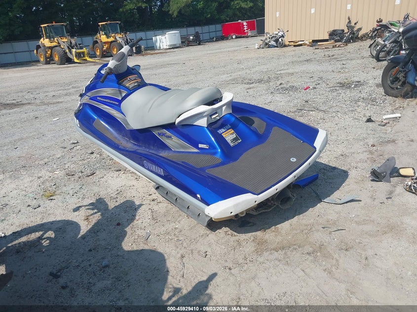 2005 YAMAHA VX110 DELUXE auction photo 3