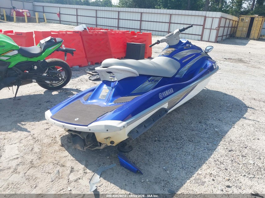 2005 YAMAHA VX110 DELUXE auction photo 4