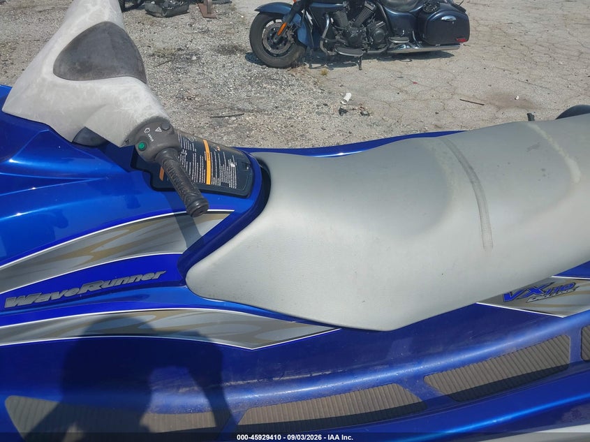2005 YAMAHA VX110 DELUXE auction photo 8
