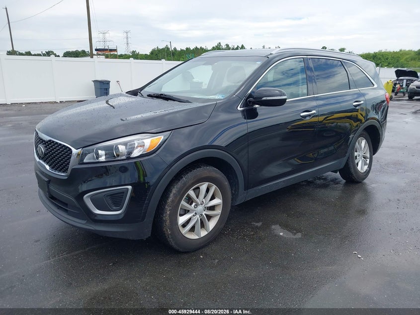 2017 KIA SORENTO auction photo 2