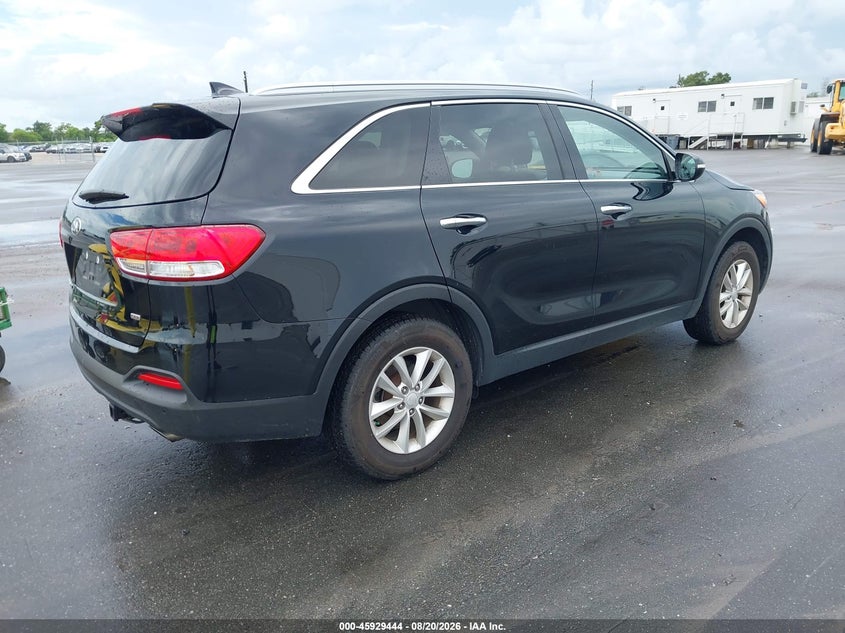 2017 KIA SORENTO auction photo 4
