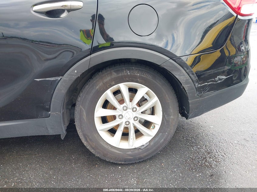 2017 KIA SORENTO auction photo 6