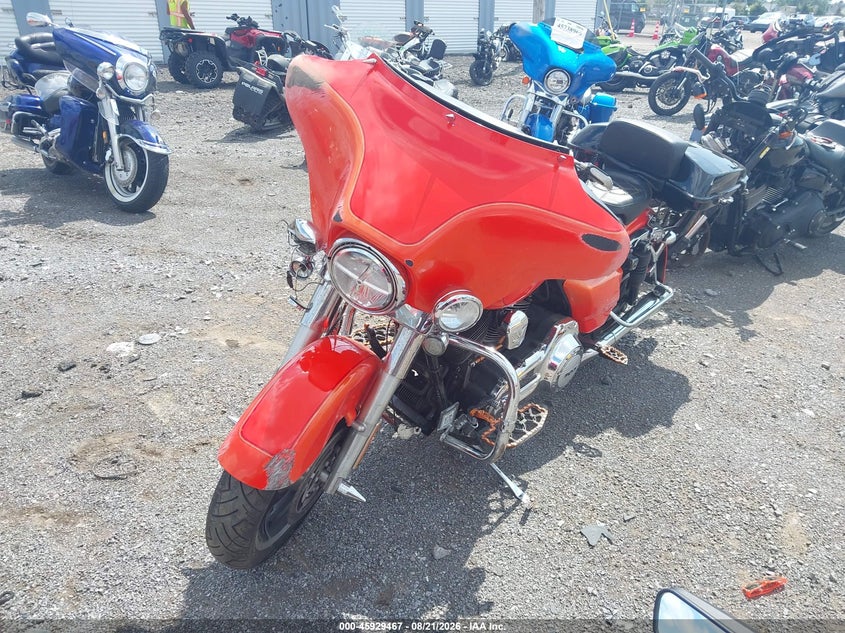 HARLEY-DAVIDSON FLHX 2012