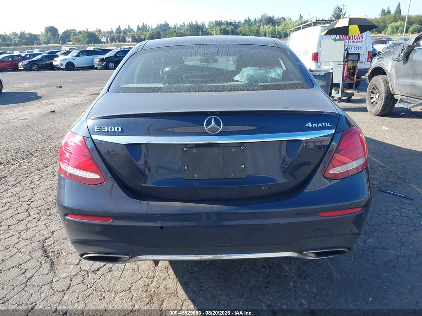 MERCEDES-BENZ E 300 - zdjęcie 17