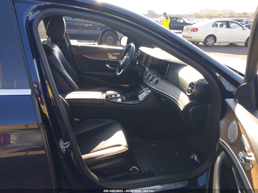 MERCEDES-BENZ E 300 - zdjęcie 5