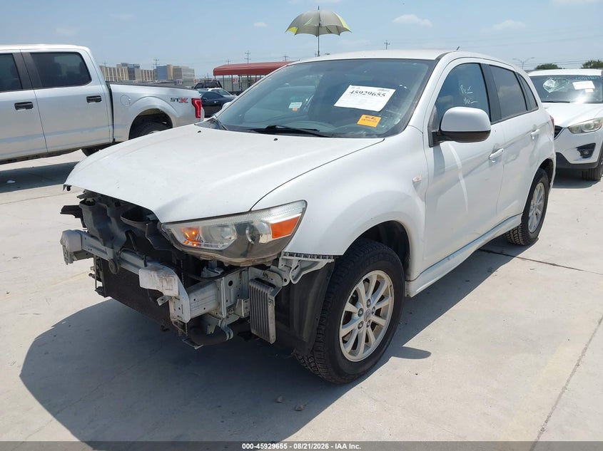 2012 Mitsubishi Outlander, Front End, IAAI, VIN JA4AP3AU6CZ011629 — photo 2