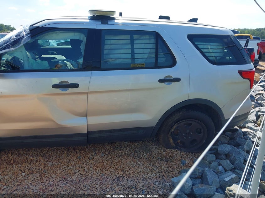 2018 FORD POLICE INTERCEPTOR UTILITY auction photo 3