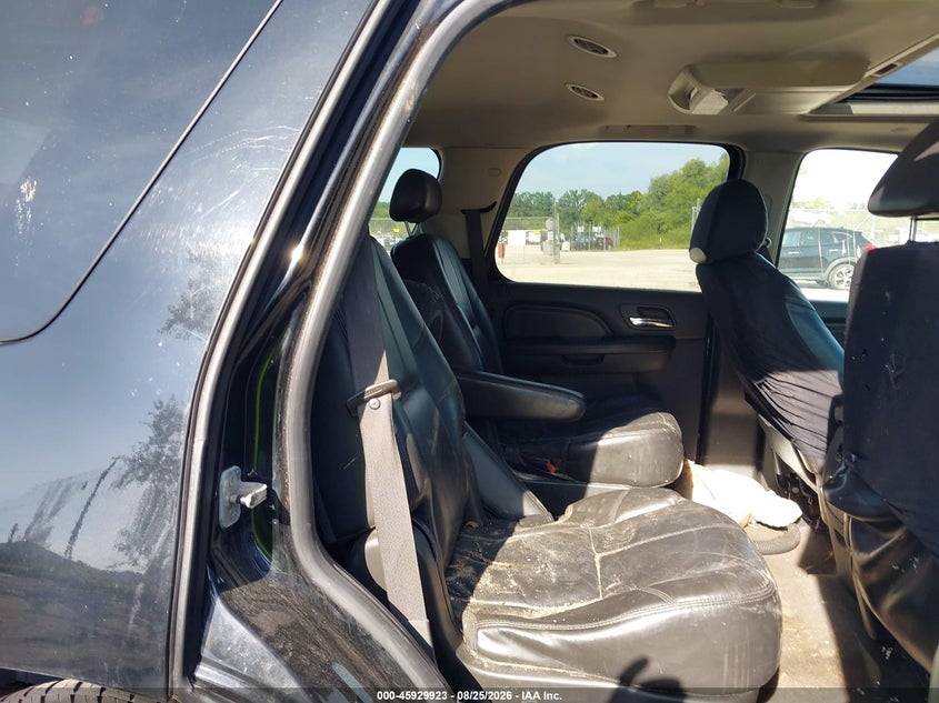 2009 GMC YUKON DENALI auction photo 8