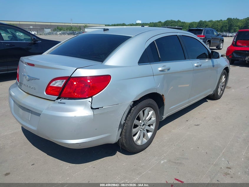 2010 CHRYSLER SEBRING auction photo 4