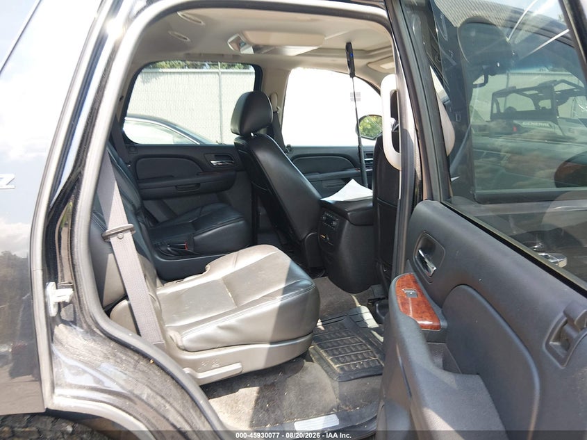 2011 CHEVROLET TAHOE auction photo 8