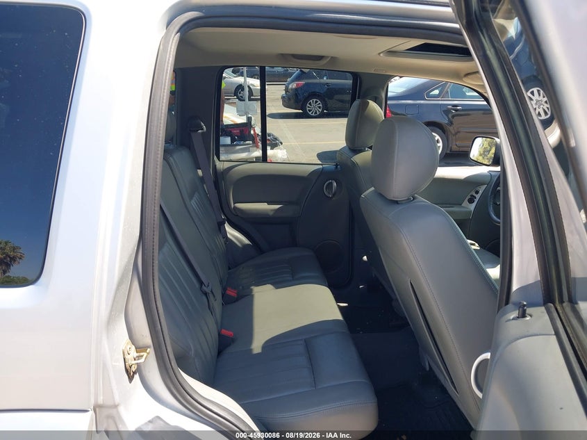 2007 JEEP LIBERTY auction photo 8