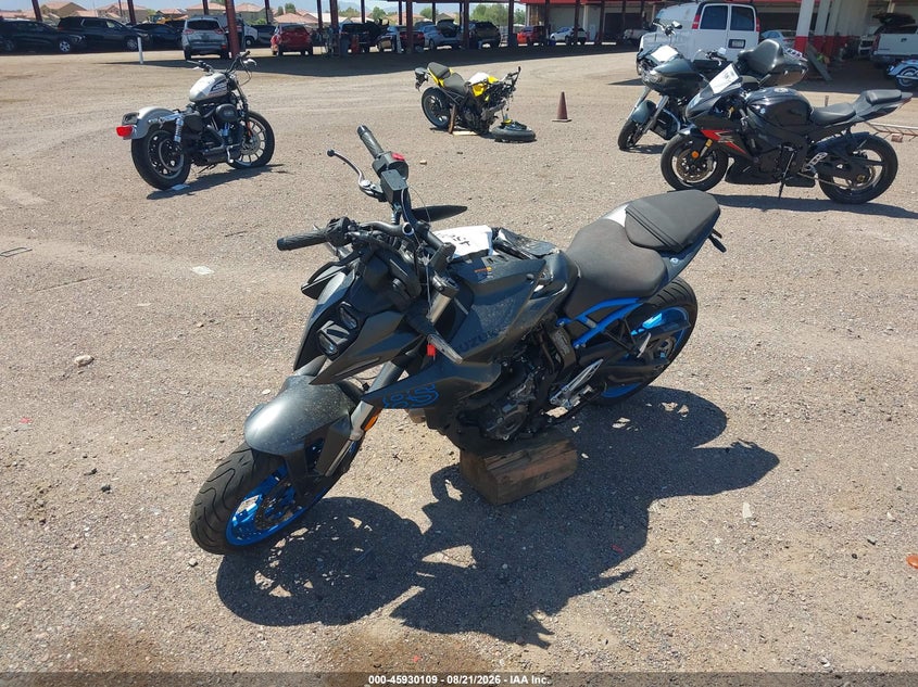 SUZUKI GSX800 2024