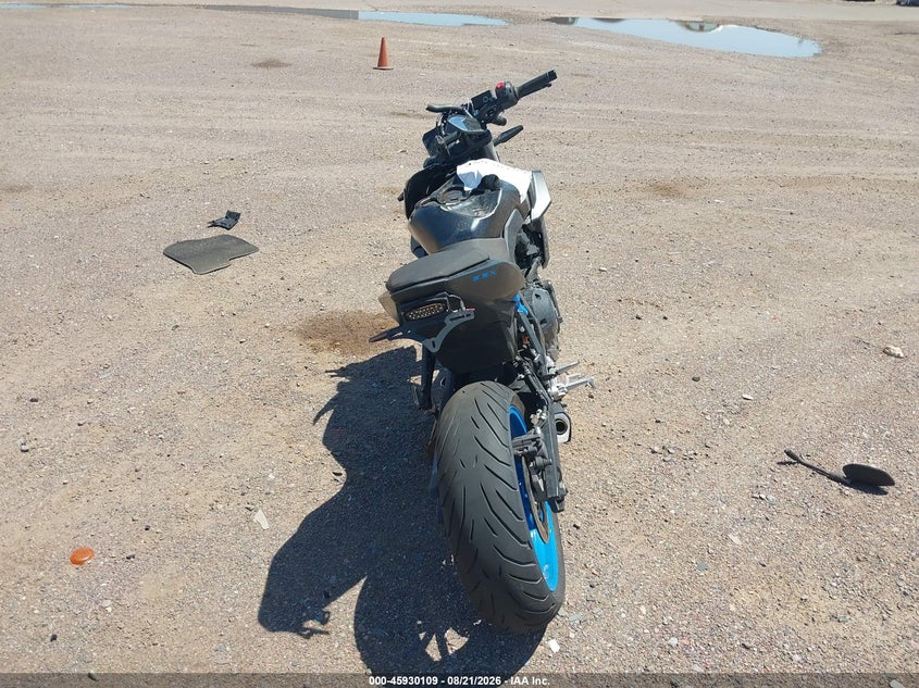 SUZUKI GSX800 2024