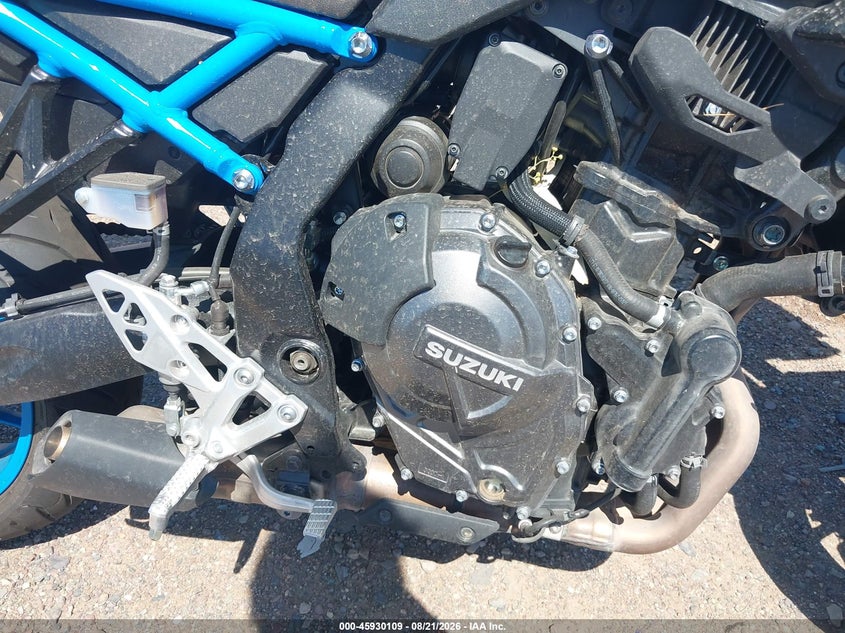 SUZUKI GSX800 2024