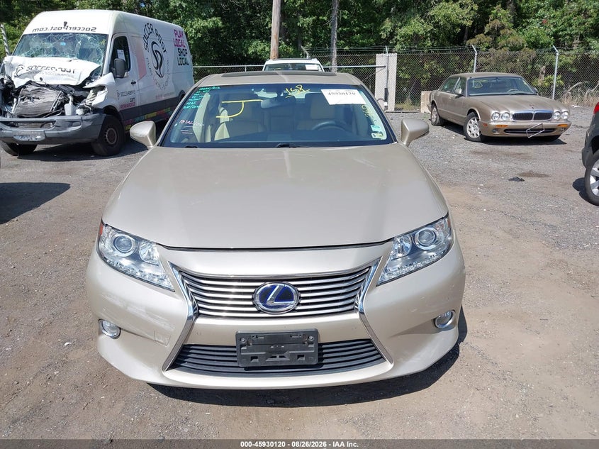 LEXUS ES 300H - zdjęcie 12