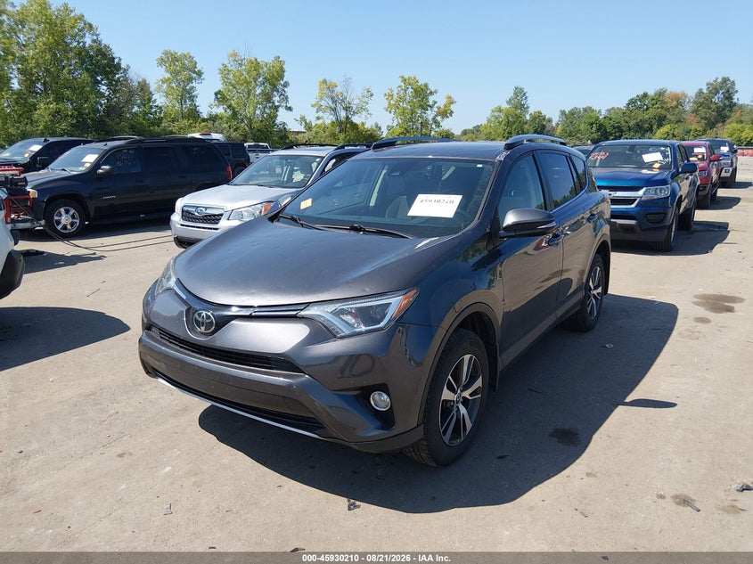2018 Toyota RAV 4, Hail, IAAI, VIN JTMRFREV3JJ236362 — photo 2