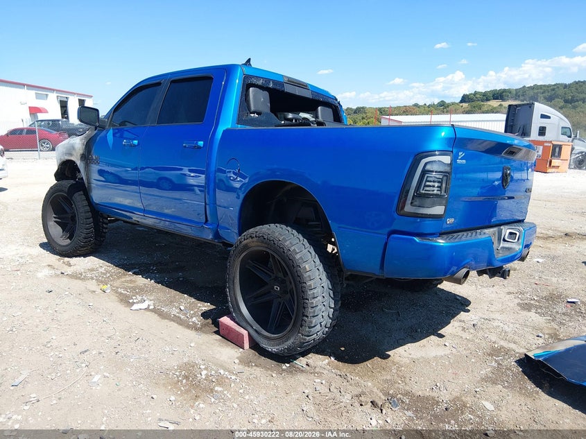 Vin: 1c6rr7mt2js201213, lot: 46429345, ram 1500 sport  4x4 5'7 box 20183