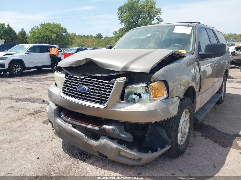 2003 FORD EXPEDITION auction photo 6