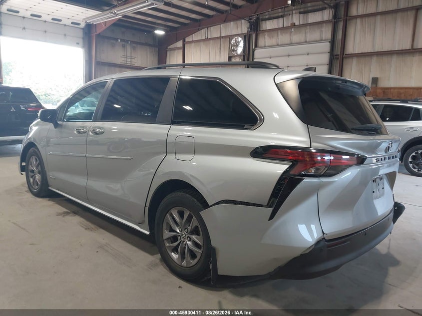 2021 TOYOTA SIENNA auction photo 3