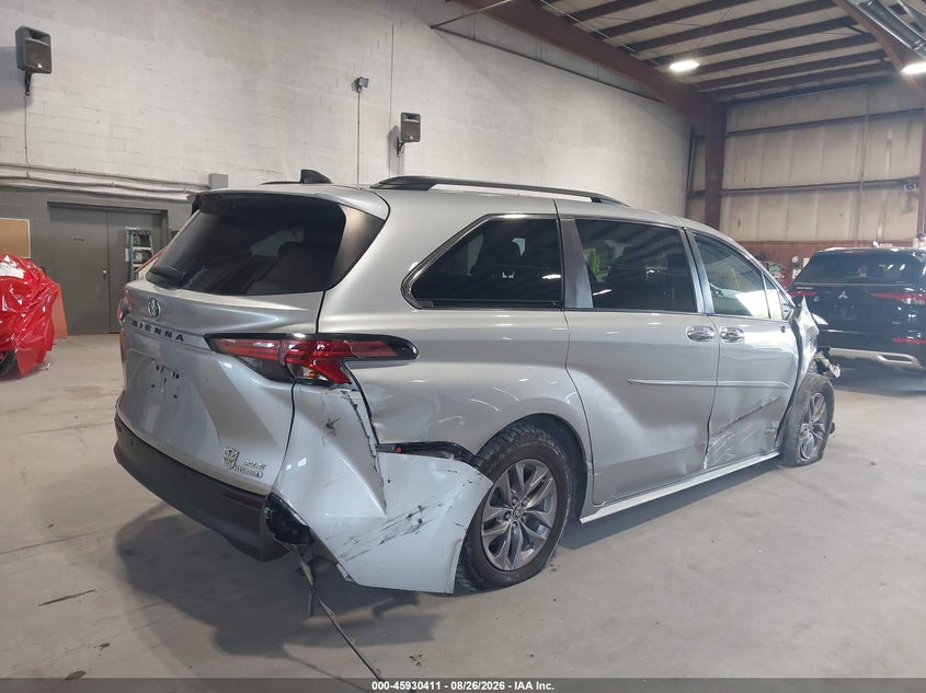 2021 TOYOTA SIENNA auction photo 4