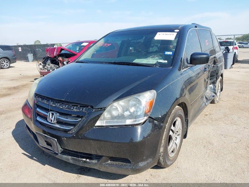 2007 Honda Odyssey, Left & Right Side, IAAI, VIN 5FNRL386878117006 — photo 2