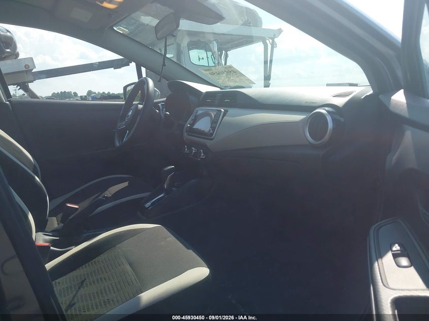2021 NISSAN VERSA auction photo 5