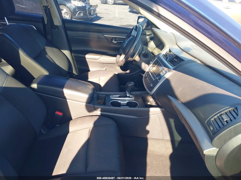 2017 NISSAN ALTIMA auction photo 5
