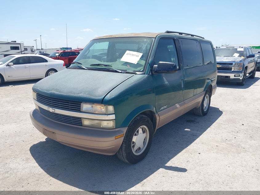1998 Chevrolet Astro, По колу, IAAI, VIN 1GNDM19W8WB203323 — фото 2