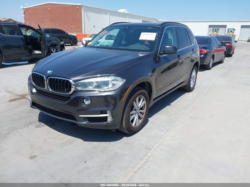 2015 BMW X5, Правый бок, IAAI, VIN 5UXKR2C59F0H40190 — фото 2