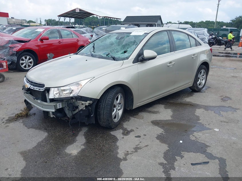 2016 Chevrolet Cruze Limited 1Lt Auto, Front End, IAAI, VIN 1G1PE5SB1G7198724 — photo 2