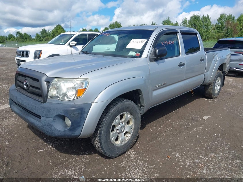 2010 TOYOTA TACOMA auction photo 2