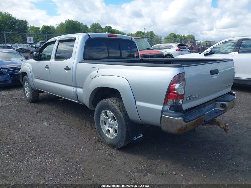 2010 TOYOTA TACOMA auction photo 3
