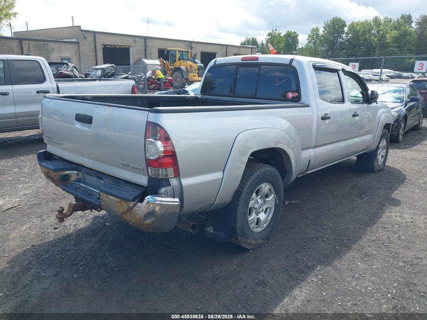 2010 TOYOTA TACOMA auction photo 4