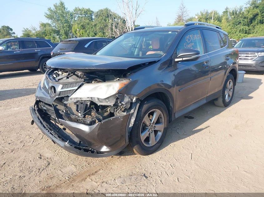 2015 Toyota RAV 4, Normal Wear & Tear, IAAI, VIN 2T3RFREV1FW377553 — photo 2