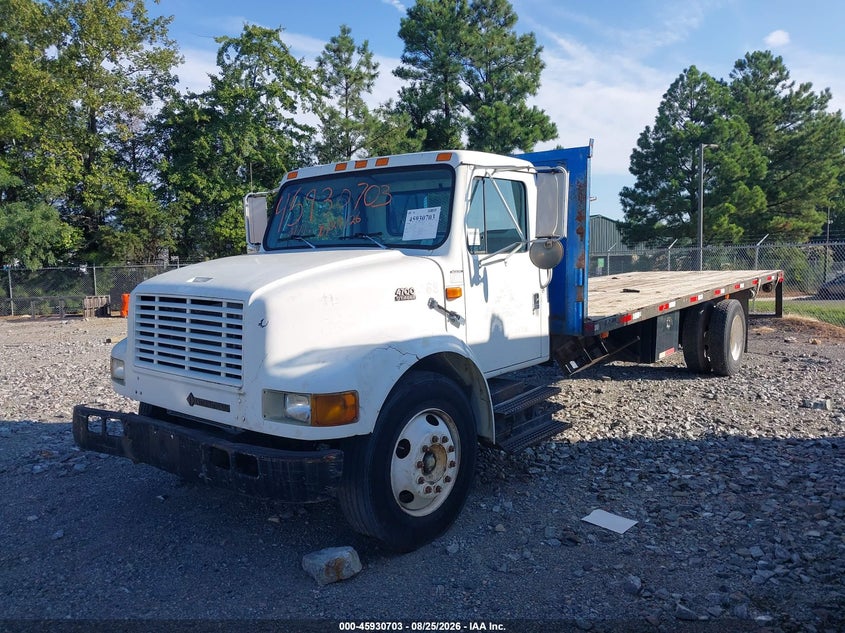 1999 INTERNATIONAL 4000 auction photo 2