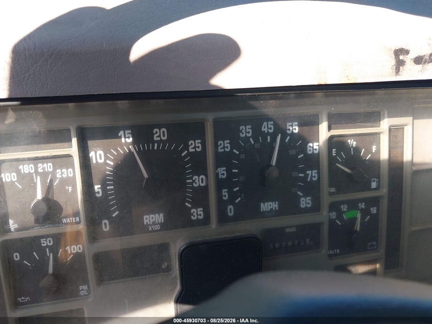1999 INTERNATIONAL 4000 auction photo 5