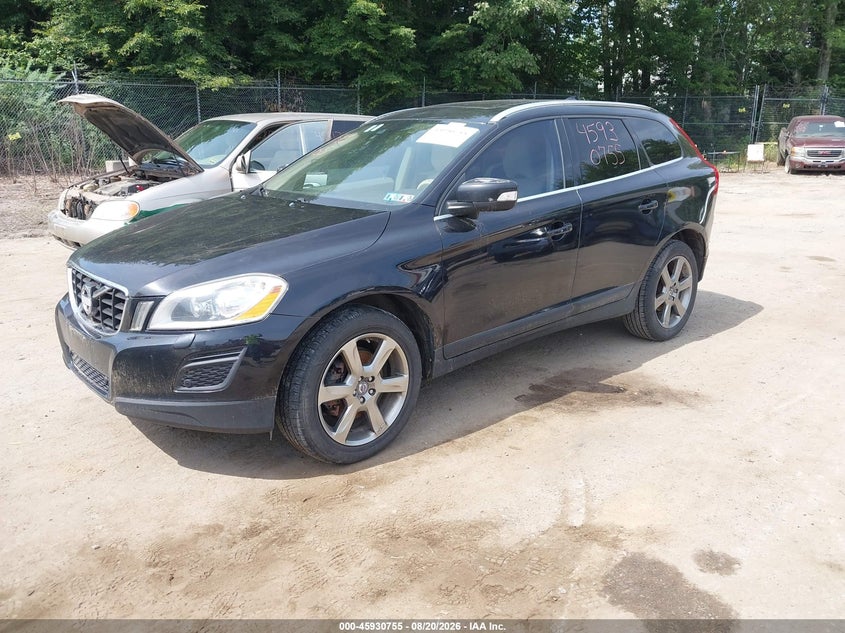 2013 Volvo XC60, Normal Wear & Tear, IAAI, VIN YV4952DL6D2455984 — photo 2