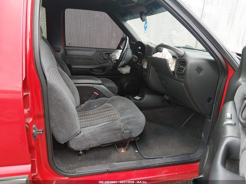 2000 CHEVROLET BLAZER auction photo 5