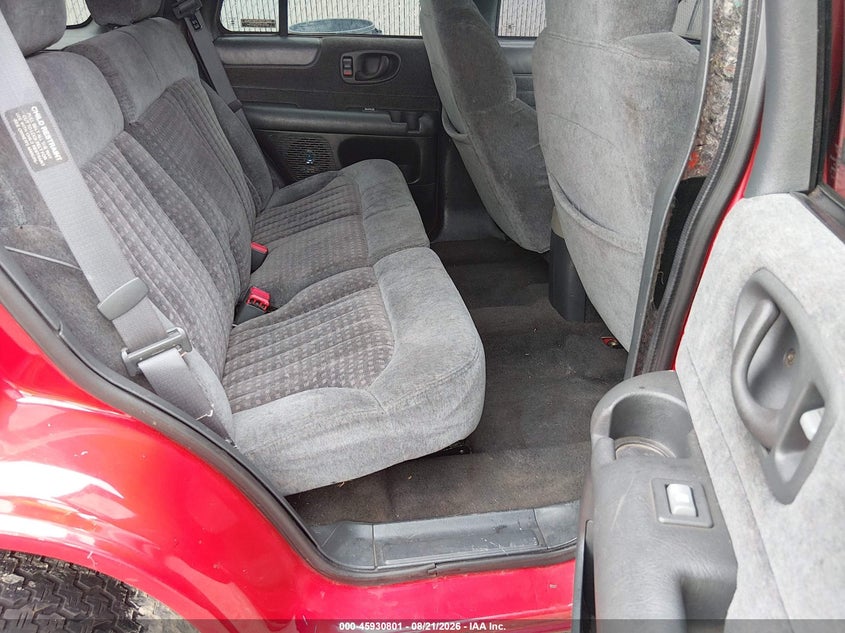 2000 CHEVROLET BLAZER auction photo 8