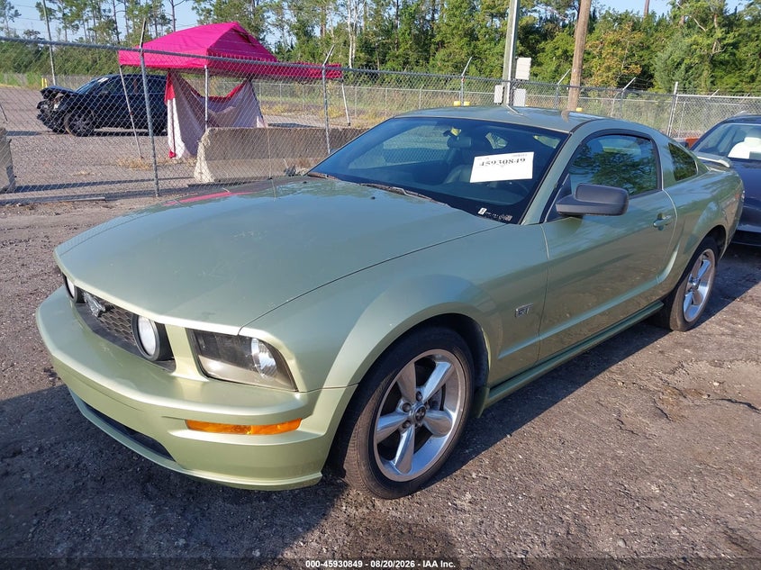 2006 Ford Mustang Gt, Normal Wear & Tear, IAAI, VIN 1ZVFT82H465228370 — photo 2