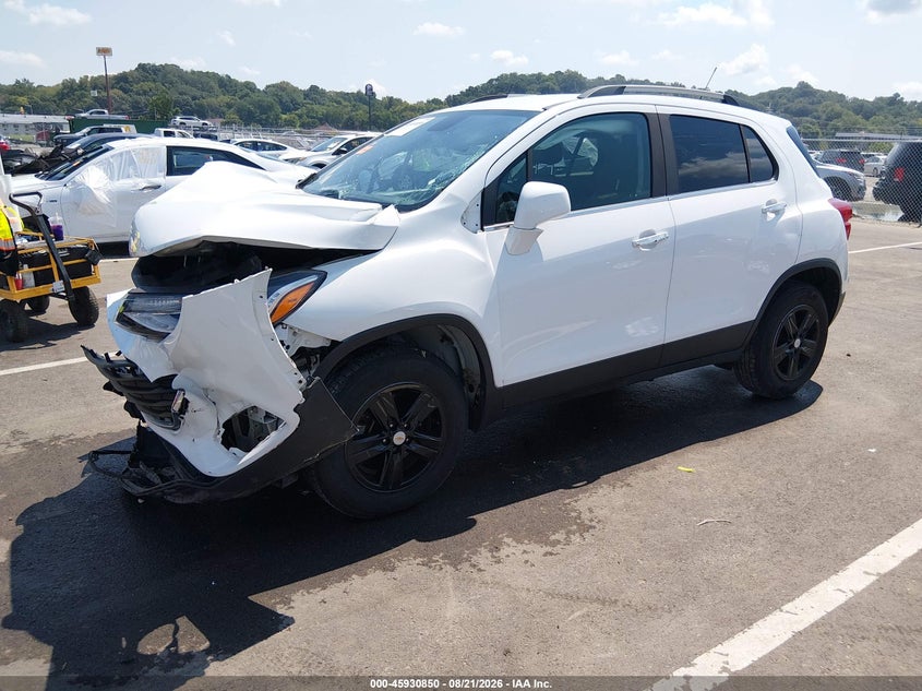2018 Chevrolet Trax, Right Front, IAAI, VIN KL7CJPSB3JB674132 — photo 2