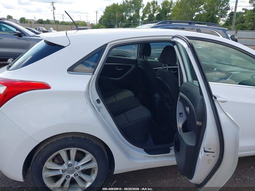2014 HYUNDAI ELANTRA GT auction photo 8
