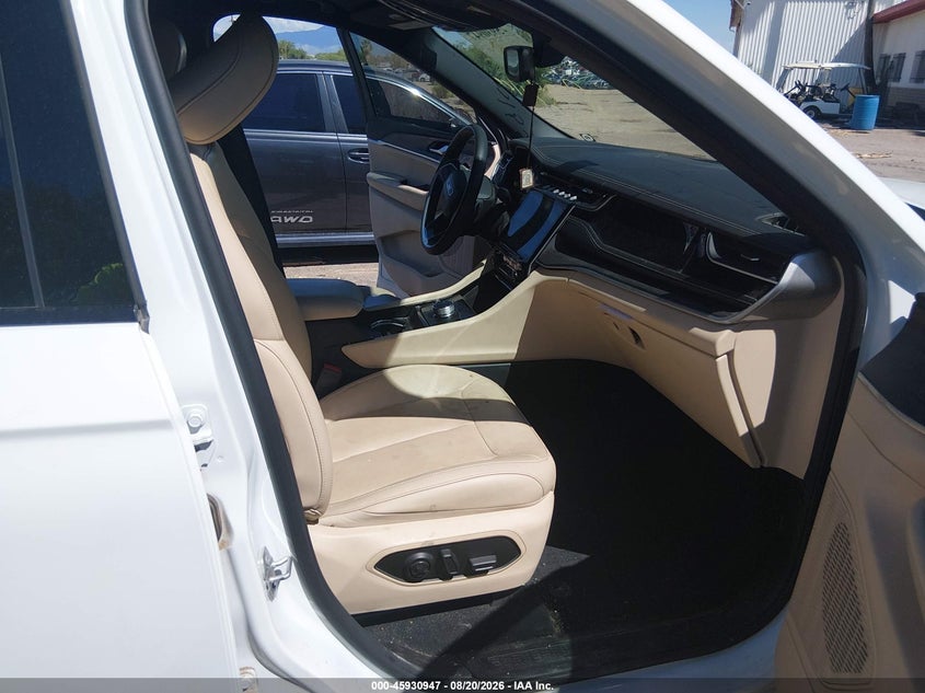 2023 JEEP GRAND CHEROKEE L auction photo 5