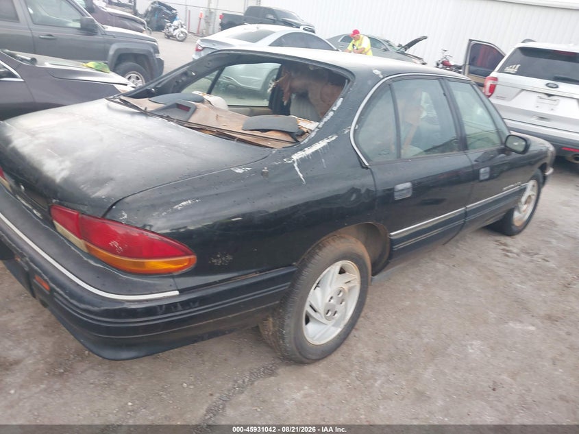 1992 PONTIAC BONNEVILLE auction photo 4