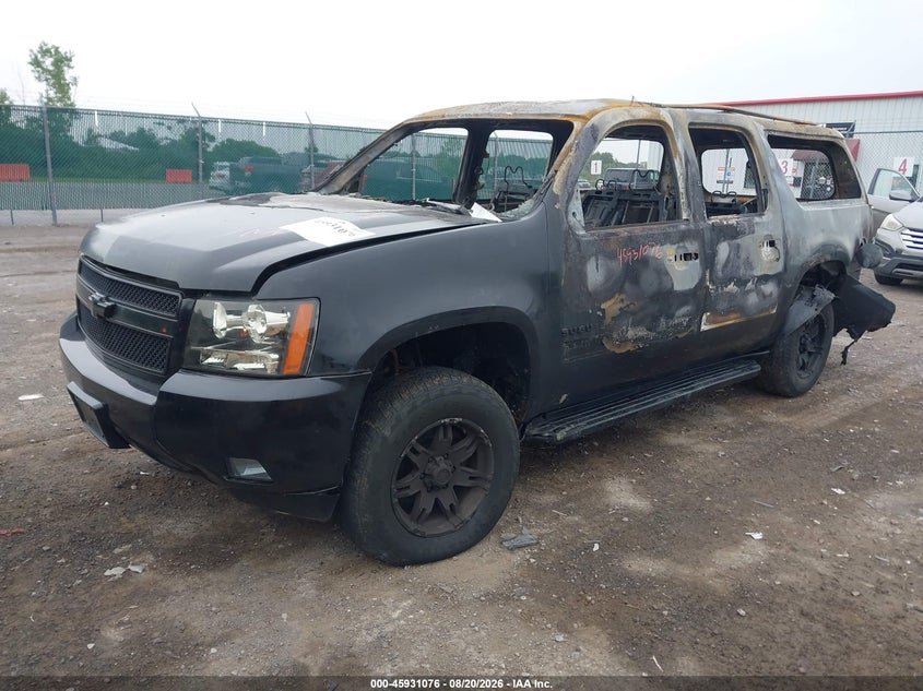 2010 CHEVROLET SUBURBAN 1500 auction photo 2
